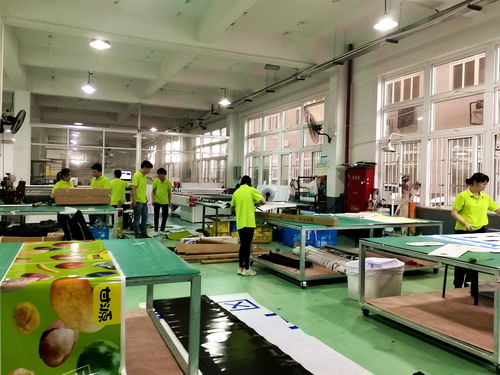 小荷展示早已露尖角 上海萬州企業(yè)商會走訪小荷展示器材科技公司